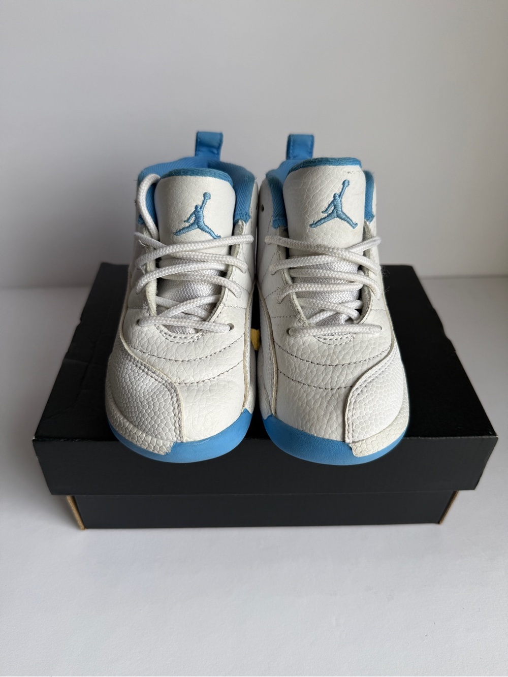 Jordan Kids White and Blue Retro Jumpman Sneakers